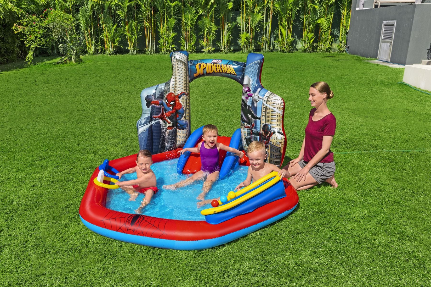 Marvel Spiderman Inflatable Paddling Pool with Play Centre