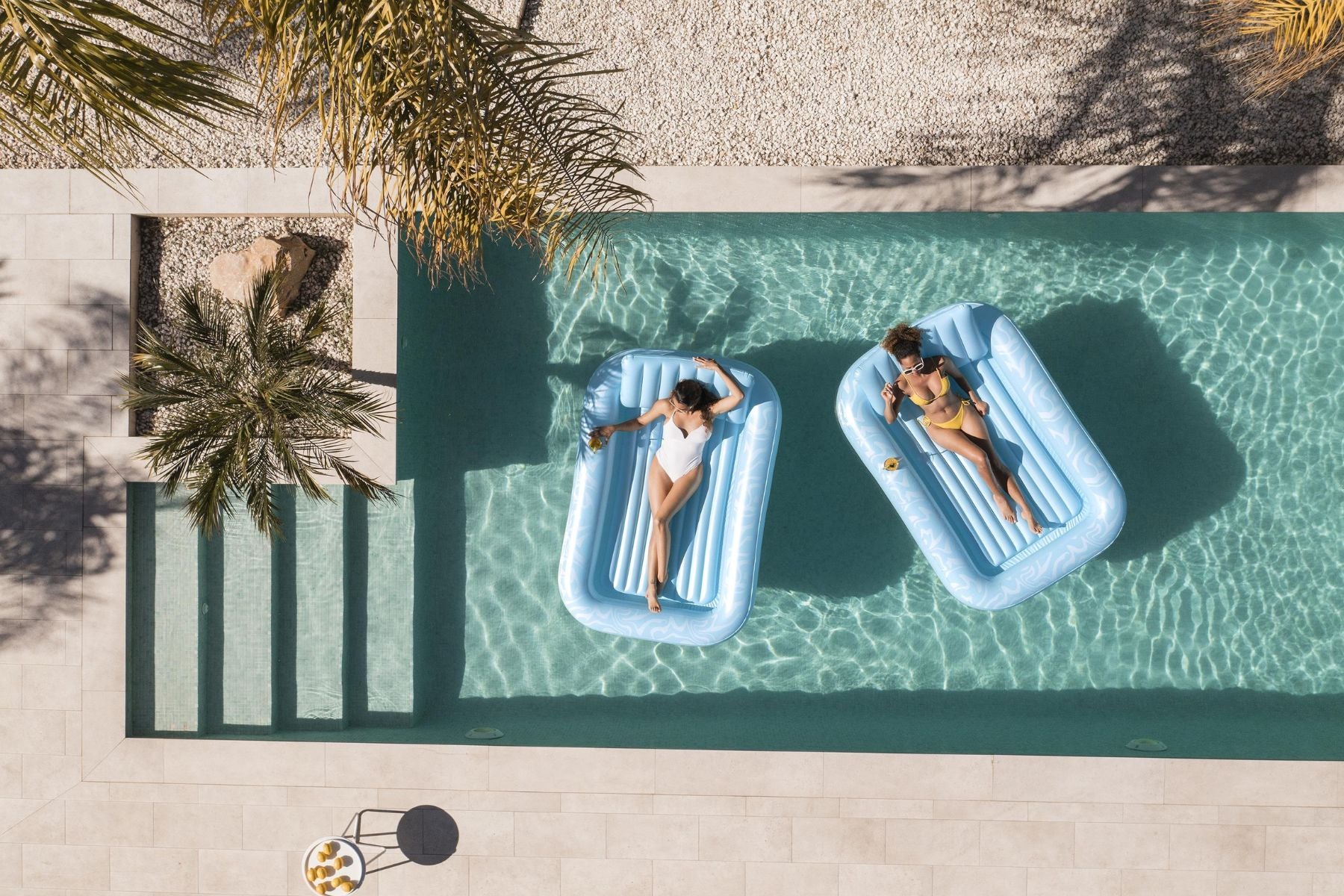 inflatable tanning lounger